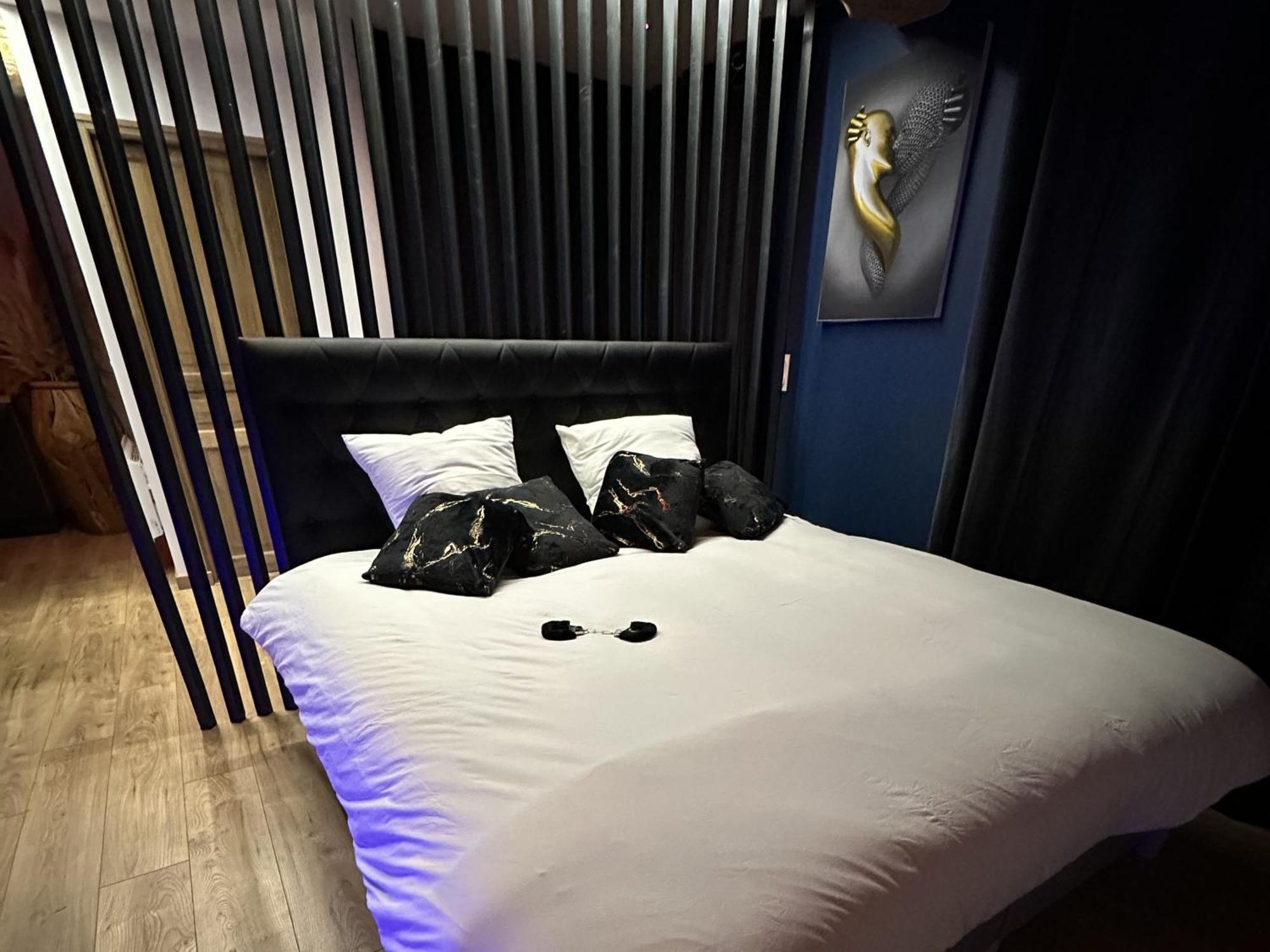 Roomandx-Loveroom-Caen-Bayeux Le Fresne-Camilly Ngoại thất bức ảnh